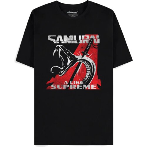 Czarna koszulka z nadrukiem przedstawiającym stylizowany napis "SAMURAI" oraz grafikę z otwartą paszczą i mieczem na czerwonym tle, poniżej napis "A LIKE SUPREME". W górnej części wewnętrznej strony kołnierza widnieje logo "Cyberpunk 2077".