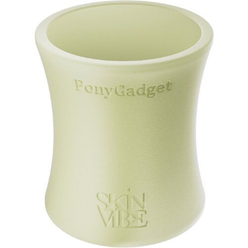Kremowy pojemnik o gładkiej powierzchni z wytłoczonym napisem "PonyGadget" na górze oraz logo "SKINVIBE" na dole. Produkt ma kształt rozszerzający się ku górze.