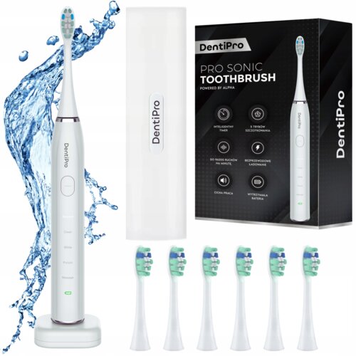 Na zdjęciu znajduje się biała szczoteczka soniczna z napisem "DentiPro" oraz pięć wymiennych końcówek, obok widoczny jest biały futerał z tym samym napisem. W tle znajduje się czarne opakowanie z napisem "DentiPro PRO SONIC TOOTHBRUSH POWERED BY ALPHA" oraz ikonami i tekstami: "INTELIGENTNY TIMER", "5 TRYBÓW SZCZOTKOWANIA", "DO 96000 RUCHÓW NA MINUTĘ", "BEZPRZEWODOWE ŁADOWANIE", "CICHA PRACA", "WYTRZYMAŁA BATERIA".