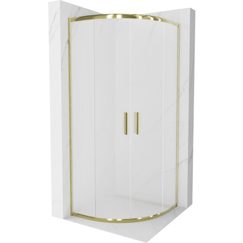 Półokrągła kabina prysznicowa o wymiarach 90 x 90 cm z matowym szkłem i złotymi elementami wykończenia, w tym uchwytami i ramą. Produkt jest ustawiony na tle imitującym marmur.