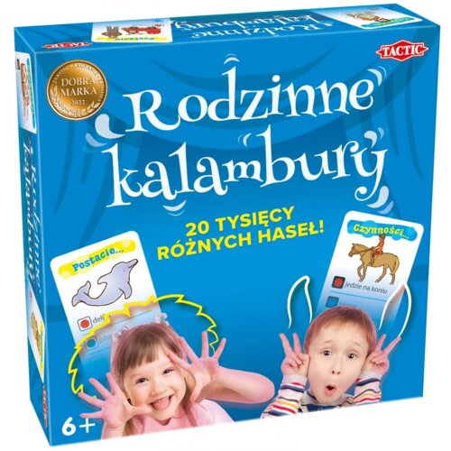 Niebieskie pudełko gry planszowej z napisem "Rodzinne kalambury" oraz "20 tysięcy różnych haseł!" zawiera ilustracje kart z hasłami "Postacie..." i "Czynności...", a także zdjęcia dwóch dzieci. W prawym górnym rogu widoczne jest logo "TACTIC", a w lewym górnym rogu medal z napisem "Dobra Marka 2022".