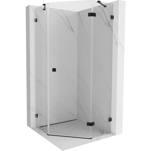 Pięciokątna kabina prysznicowa z przezroczystego szkła, z czarnymi uchwytami i zawiasami, umieszczona na tle ścian z jasnego marmuru. Produkt ma minimalistyczny design z prostymi liniami i eleganckim wykończeniem.