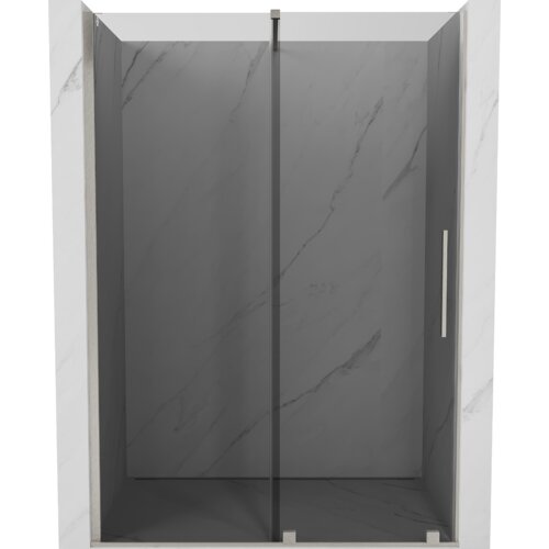 Na zdjęciu widoczne są rozsuwane drzwi prysznicowe w kolorze grafitowym z niklowanym uchwytem, zamontowane w kabinie z marmurowymi ścianami. Drzwi mają prosty, nowoczesny design z wyraźnymi liniami i gładką powierzchnią.