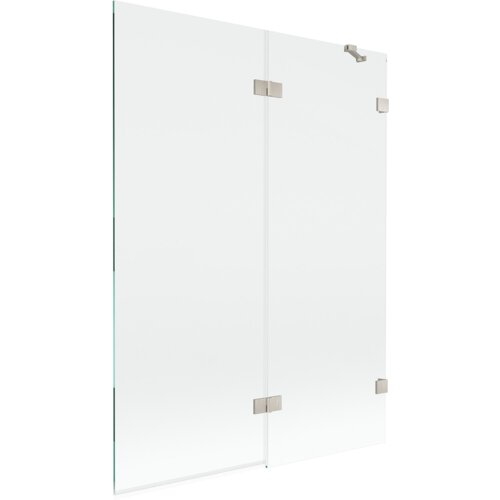 Dwuskrzydłowy parawan nawannowy wykonany z przezroczystego szkła, z elementami w kolorze szczotkowanego niklu. Produkt ma prosty, nowoczesny design z widocznymi metalowymi zawiasami.