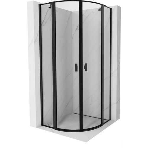 Półokrągła kabina prysznicowa z czarną ramką i uchylnymi drzwiami, umieszczona na tle ścian z jasnego marmuru. Produkt ma minimalistyczny design z dwoma pionowymi uchwytami na drzwiach.