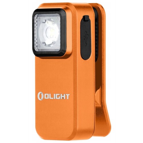 Pomarańczowa latarka z klipsem, z widocznym logo "OLIGHT" na obudowie. Na boku znajduje się port USB z symbolem.