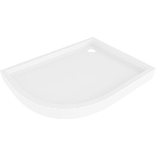 Biały, połyskujący brodzik o asymetrycznym, półokrągłym kształcie z otworem odpływowym w rogu. Produkt ma wymiary 100 x 90 cm.