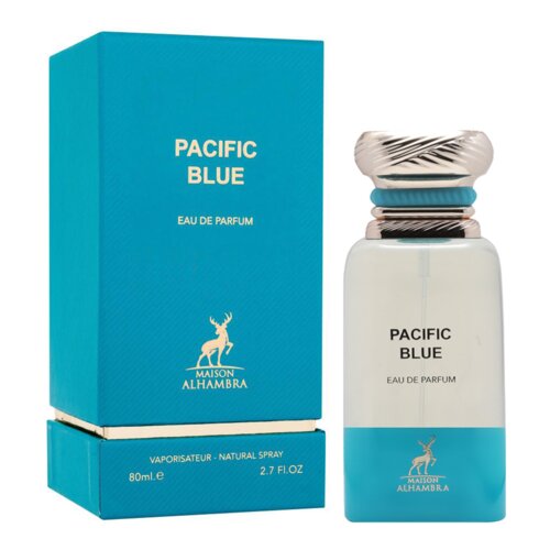 Na zdjęciu znajduje się niebieskie opakowanie oraz flakon perfum z napisem "PACIFIC BLUE EAU DE PARFUM". Na opakowaniu widnieje logo z jeleniem oraz napis "MAISON ALHAMBRA", a poniżej "VAPORISATEUR - NATURAL SPRAY 80ml.e 2.7 FL.OZ".
