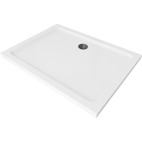 Biały, prostokątny brodzik o smukłej konstrukcji z czarnym syfonem umieszczonym blisko jednego z boków. Produkt to "Mexen Flat brodzik prostokątny slim 90 x 70 cm, biały, syfon czarny - 40107090B".