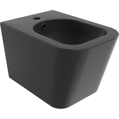 Czarny matowy bidet wiszący o prostokątnym kształcie z zaokrąglonymi krawędziami, posiada otwór na baterię i odpływ. Produkt ma gładką powierzchnię i minimalistyczny design.