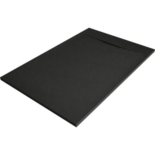 Czarny, prostokątny brodzik o gładkiej powierzchni, z delikatnym wzorem, widoczny z perspektywy lekko z góry. Produkt ma prosty, nowoczesny design.
