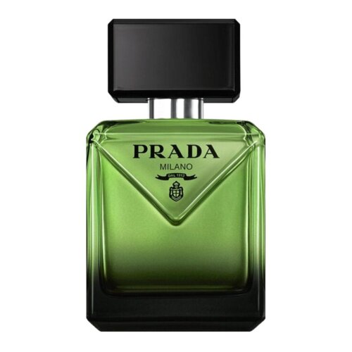 Zielona butelka perfum z czarnym korkiem, na której widnieje napis "PRADA MILANO DAL 1913" oraz logo.