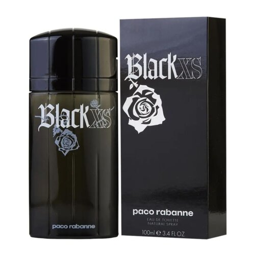 Czarne opakowanie i butelka perfum z białym napisem "Black XS" oraz grafiką róży. Na dole widnieje napis "paco rabanne" oraz "100 ml e 3.4 FL OZ".