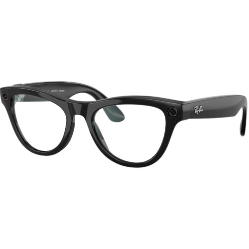Czarne, błyszczące okulary z grubymi oprawkami, na których widoczne jest logo "Ray-Ban". Na końcach zauszników znajdują się małe, okrągłe elementy przypominające kamery.