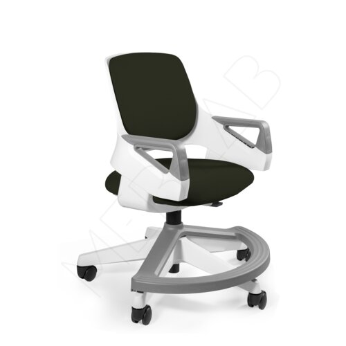 Czarny ergonomiczny fotel dla dziecka z białymi elementami konstrukcji i szarymi podłokietnikami, osadzony na pięcioramiennej podstawie z kółkami. Na zdjęciu widoczne jest logo "MEDIA EXPERT".