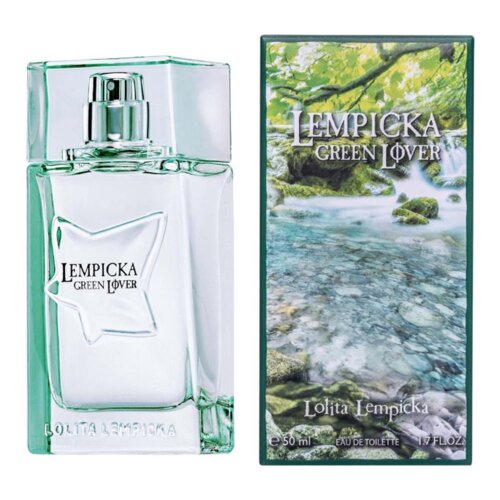Na zdjęciu widoczna jest butelka perfum z napisem "Lempicka Green Lover" oraz opakowanie z grafiką przedstawiającą zielony krajobraz z wodospadem. Na opakowaniu znajduje się tekst: "Lolita Lempicka", "e 50 ml", "Eau de Toilette", "1.7 FL.OZ".