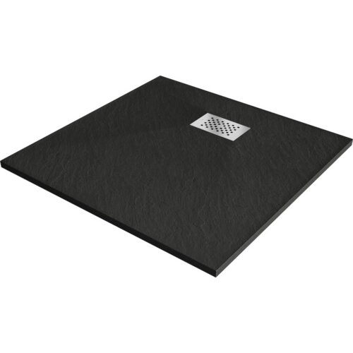 Czarny, kwadratowy brodzik z teksturowaną powierzchnią i srebrną maskownicą odpływu z otworami. Produkt wykonany z materiału SMC, o wymiarach 80 x 80 cm.