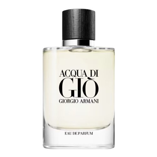 Przezroczysta butelka z czarnym korkiem zawiera płyn o jasnym kolorze, na której widnieje napis: "ACQUA DI GIÒ GIORGIO ARMANI EAU DE PARFUM".