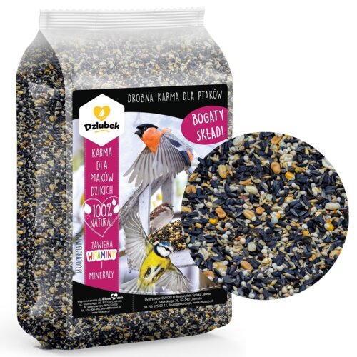 Opakowanie drobnej karmy dla dzikich ptaków marki Dziubek, z napisem "Karma dla ptaków dzikich", "100% natural", "Zawiera witaminy i minerały", oraz "Bogaty skład". Na opakowaniu widoczne są zdjęcia ptaków przy karmniku, a w okrągłym wycięciu pokazane są ziarna karmy.