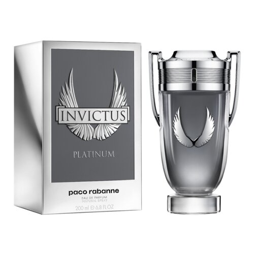 Pudełko i flakon perfum o pojemności 200 ml z napisem "Invictus Platinum" oraz logo przedstawiającym skrzydła. Na pudełku widnieje również napis "paco rabanne eau de parfum natural spray 200 ml e 6.8 fl oz".
