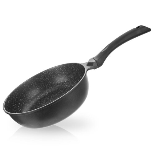 Na zdjęciu widoczna jest głęboka patelnia granitowa o średnicy 24 cm z czarną, matową powierzchnią i ergonomicznym uchwytem. Wnętrze patelni ma charakterystyczną, nakrapianą teksturę.
