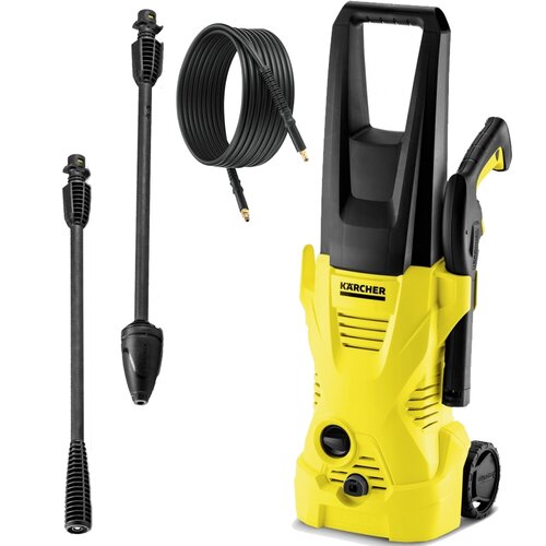 Żółta myjka ciśnieniowa z czarnymi elementami, obok której znajdują się dwa czarne lance oraz zwinięty wąż. Na myjce widoczne jest logo "KARCHER".