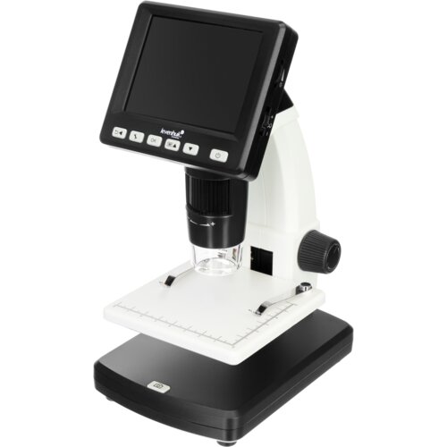 Mikroskop cyfrowy z dużym ekranem LCD, posiadający przyciski sterujące pod ekranem oraz pokrętło regulacyjne z boku. Na ekranie widoczne jest logo "Levenhuk".